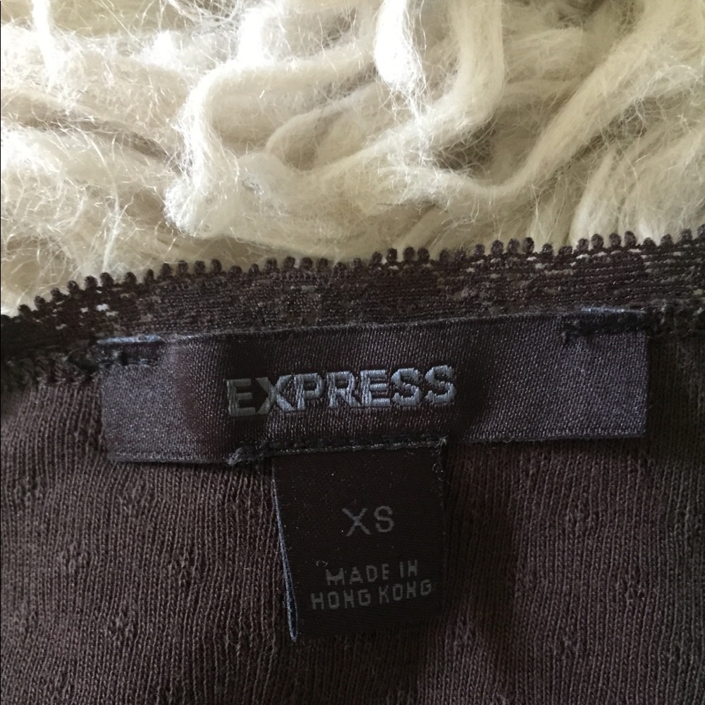 Express Tank Top - Picture 3 of 4